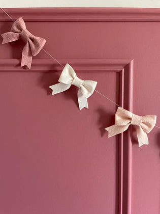  Two Ridiculously Easy Valentine's Crafts That Actually Look Good (I Promise!)