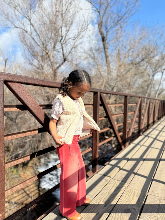 Thea Jeans in Rust Denim
