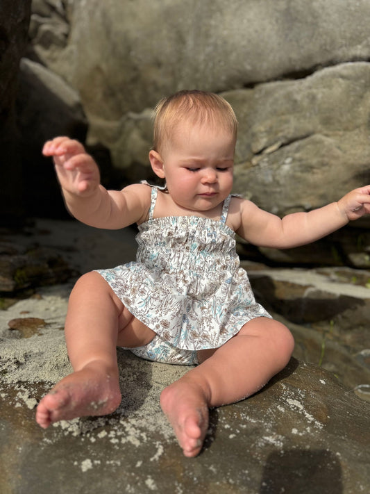 cassidy set in blue meadow floral