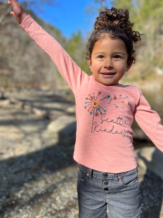 Charlie graphic tee in dandelion