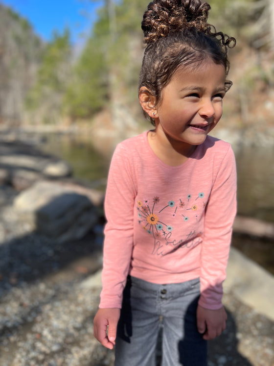 Charlie graphic tee in dandelion