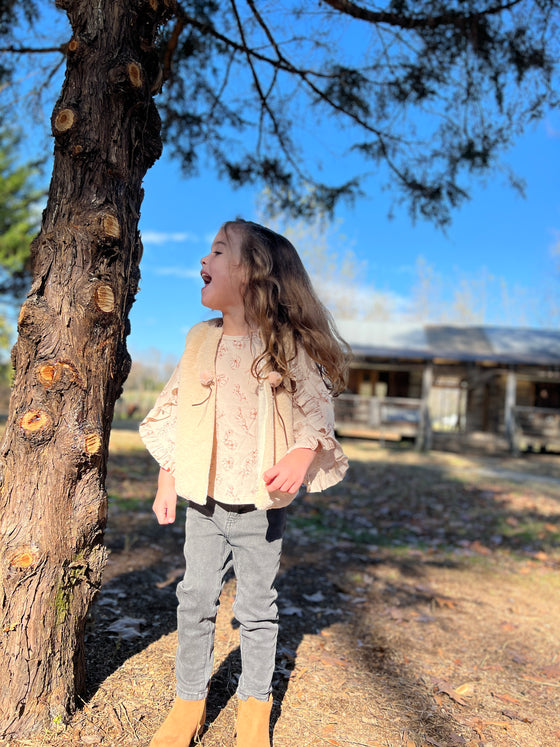 Mae vest in cream