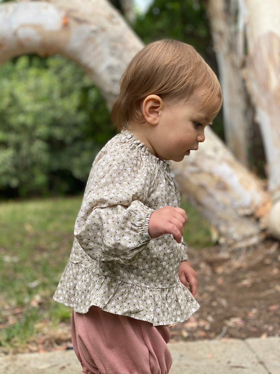 thea bloomer in rose